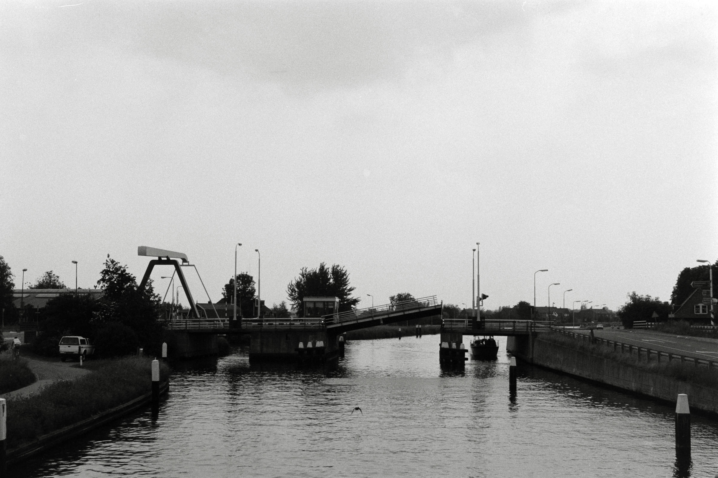 AHP F1992 06 002 sc250507 img18 NLP